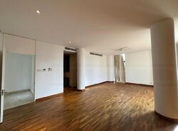 The Colonnade (D10), Condominium #464183021